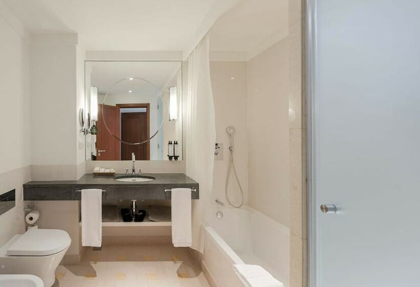 غرفة كلاسيكية مطلّة علي الحديقة, Terra Nostra Garden