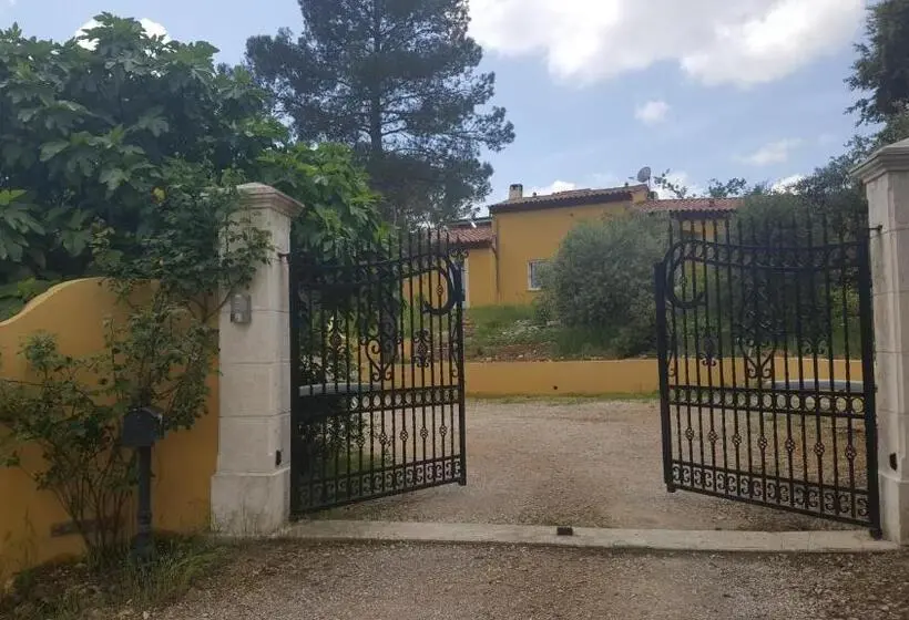 سوئیت 2 خوابه, La Villa Provençale