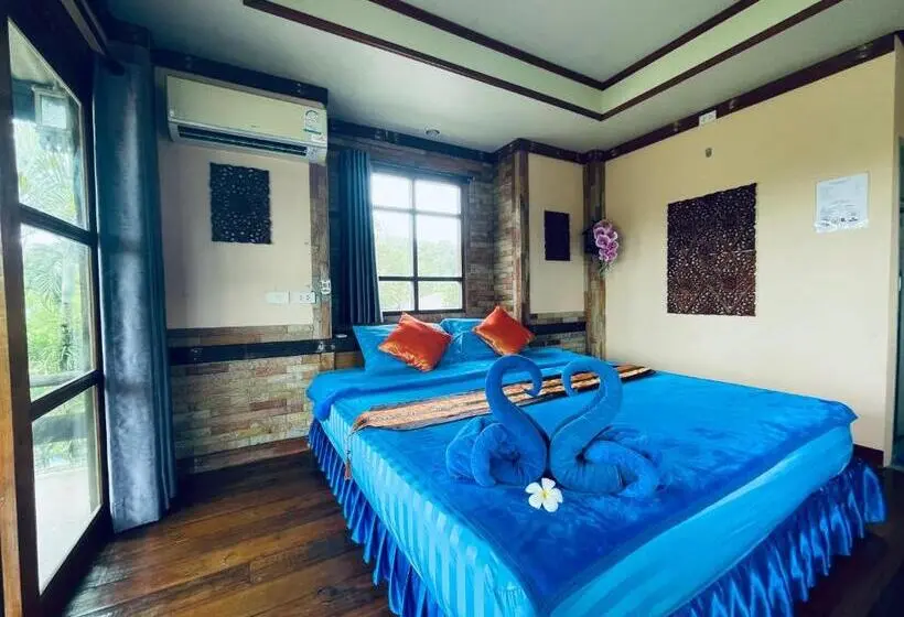 デラックスルーム, Markhouse Bungalow Ko Kut