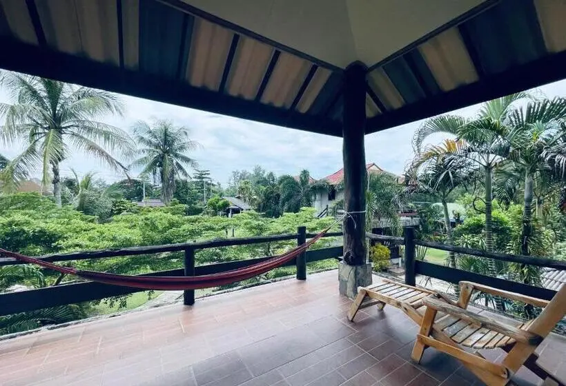 デラックスルーム, Markhouse Bungalow Ko Kut