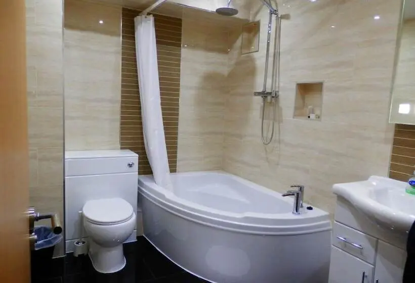 ファミリールーム, Heathrow Traveller B&b