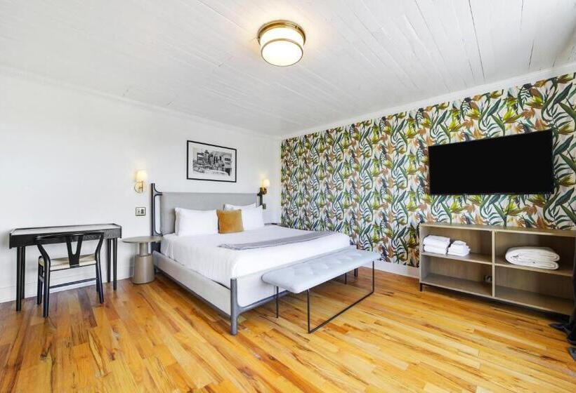 جناح سرير كينج, Tower Hotel Little Havana