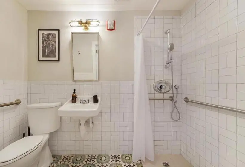 ジュニアスイート, Tower Hotel Little Havana