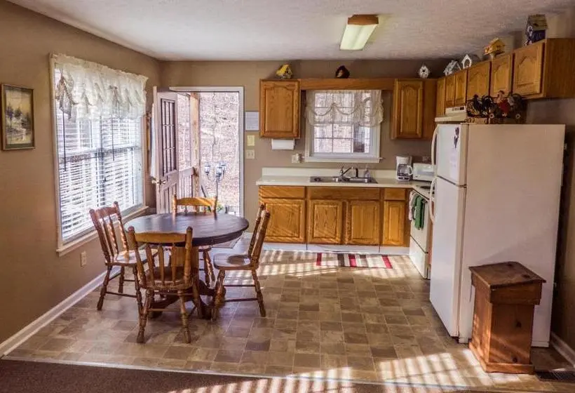 ２ベッドルームハウス, Nolichuckey Bluffs Bed & Breakfast Cabins