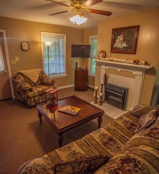 منزل غرفتين نوم, Nolichuckey Bluffs Bed & Breakfast Cabins