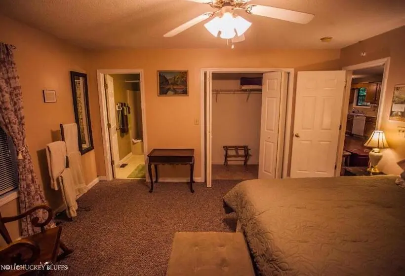 ３ベッドルームハウス, Nolichuckey Bluffs Bed & Breakfast Cabins