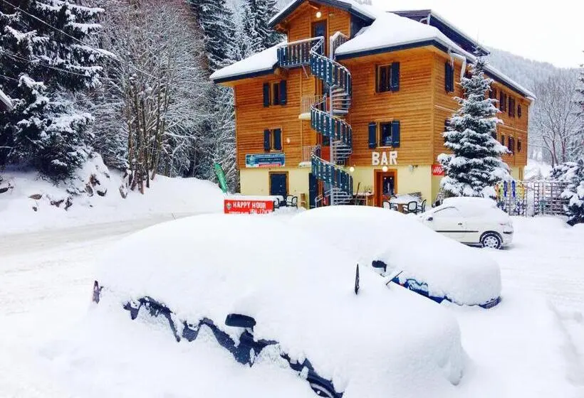 Standaard Vierpersoonskamer, 1861 Chatel Hostel