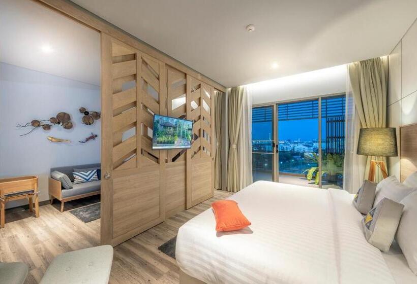 테라스 주니어 스위트, Aisana Hotel Korat