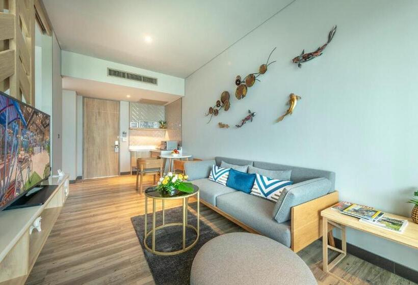 테라스 주니어 스위트, Aisana Hotel Korat