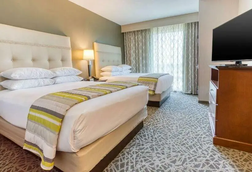 デラックススイート, Drury Inn & Suites Cincinnati Northeast Mason