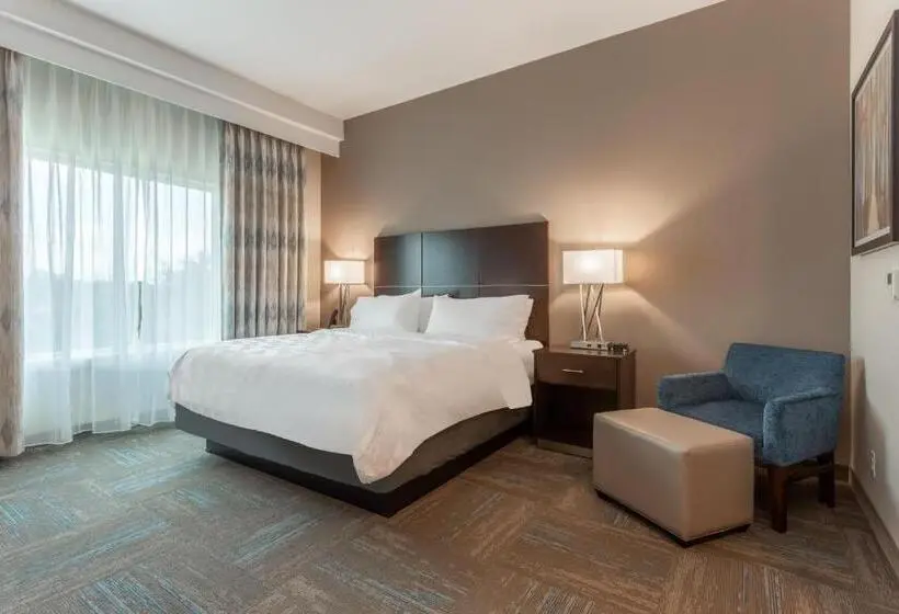 キングサイズベッドのスタンダードルーム, Holiday Inn & Suites   Jefferson City, An Ihg
