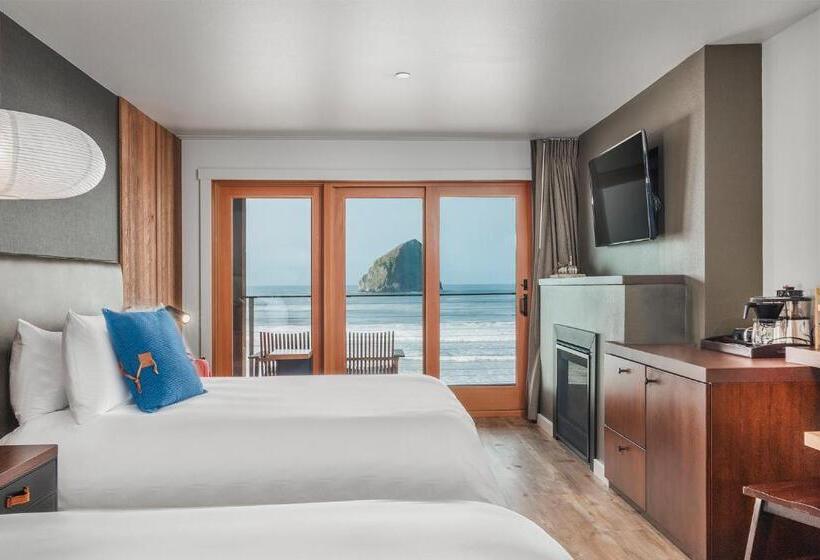 带特大床的标准间, Headlands Coastal Lodge & Spa