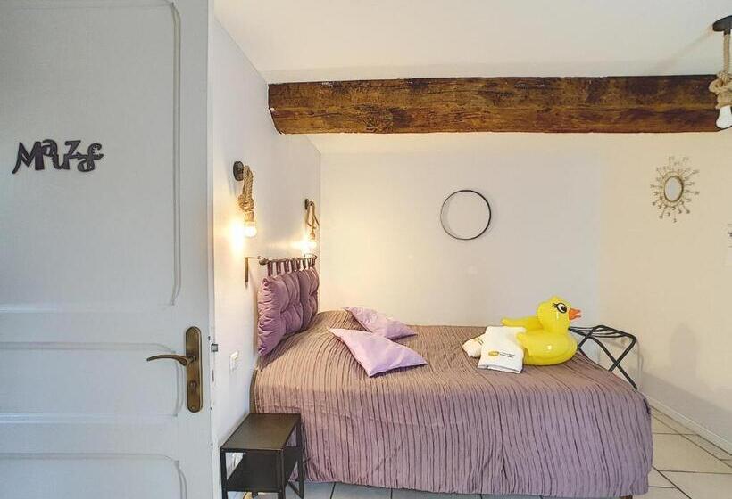 패밀리 룸, Le Grand Bassin