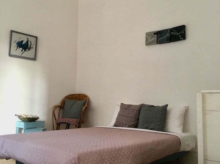 سوییت لوکس, Maison Raphaël Kafka