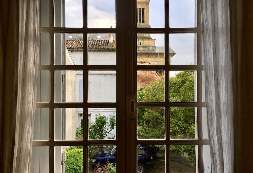 سوییت لوکس, Maison Raphaël Kafka