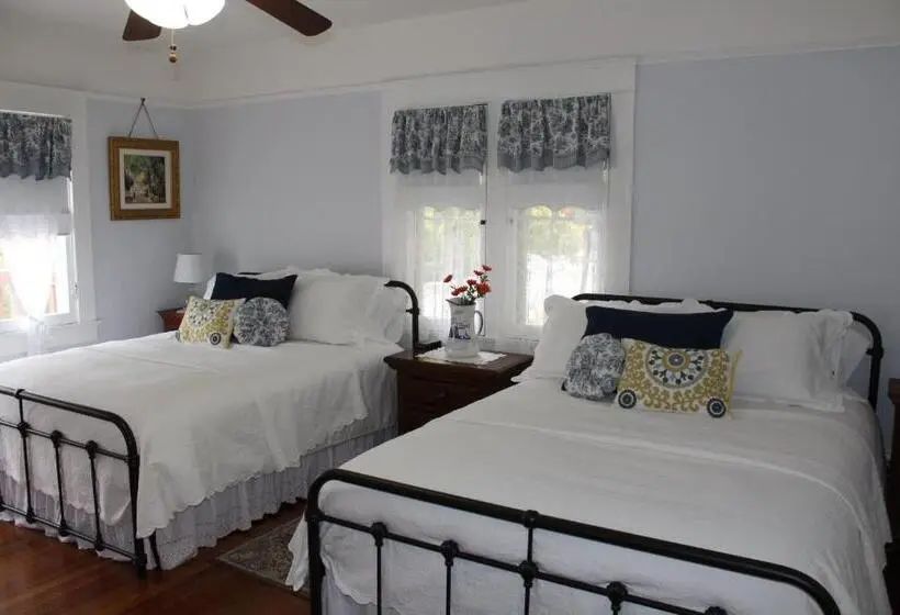 デラックスルーム, Lady Geneva Bed & Breakfast
