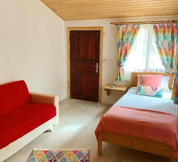 コンフォートトリプルルーム, Kara Kedi Beach Bungalow