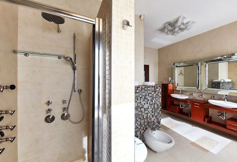 اتاق لوکس, Shato Luxe