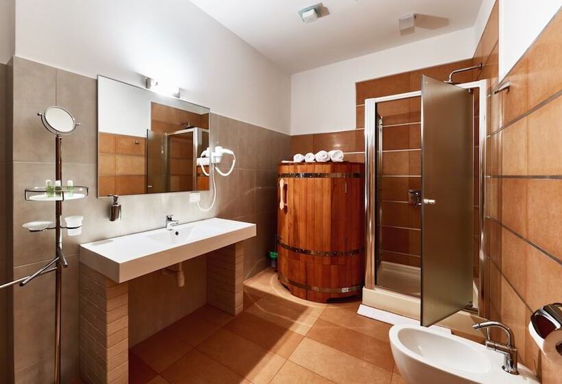 اتاق لوکس, Shato Luxe