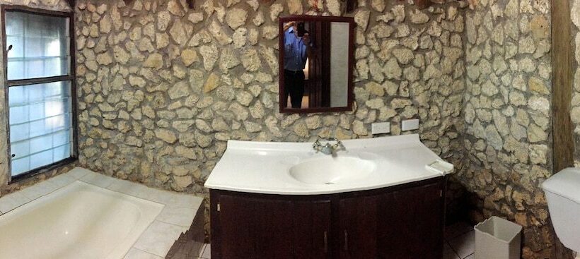 ویلای استاندارد 3 خوابه, Treetops Lodge