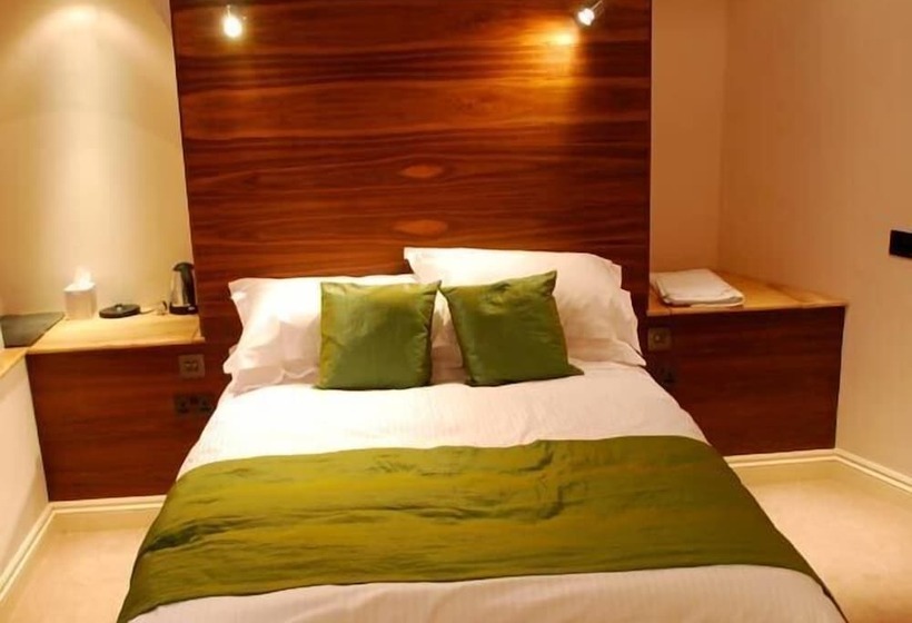 اتاق پرمیوم, Castle