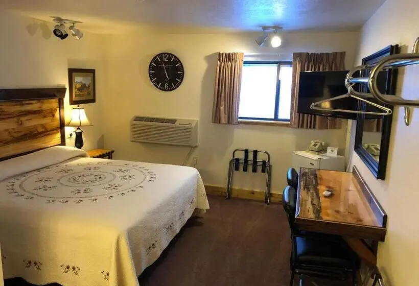 اتاق استاندارد با تخت بزرگ, Yellowstone Village Inn And Suites