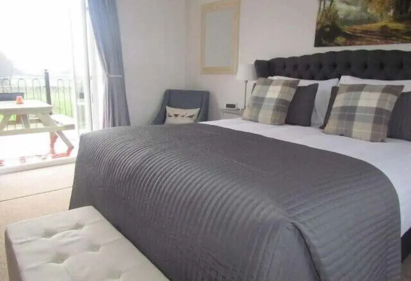 庭の見えるエクゼクティブルーム, The Moorhead Bed & Breakfast