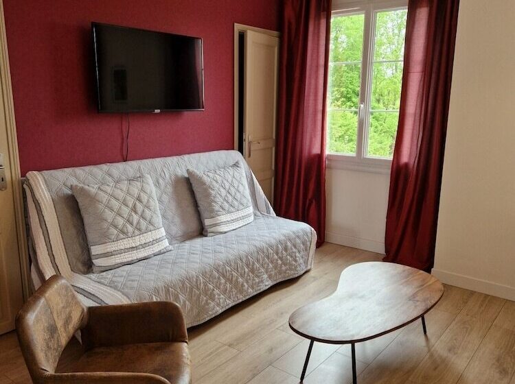 غرفة عائلية, La Bayardine