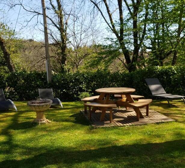 غرفة عائلية, La Bayardine