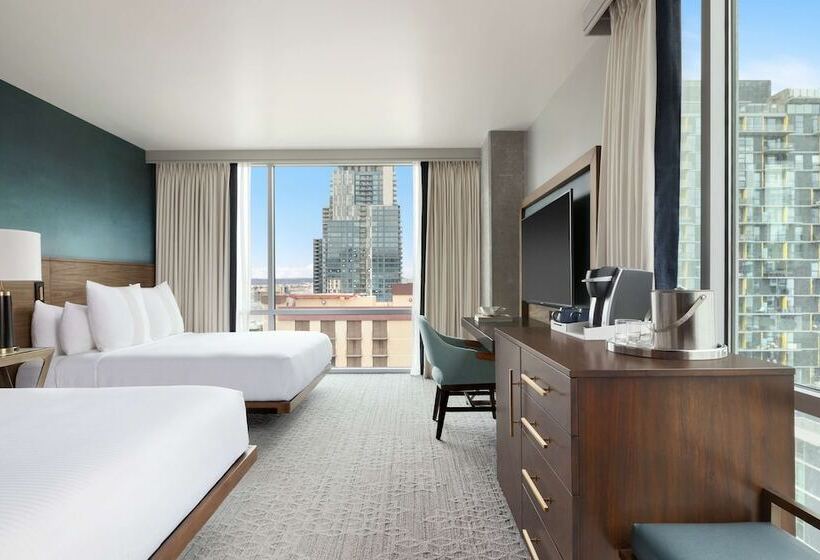 חדר סטנדרט שתי מיטות זוגיות, Carte Hotel San Diego Downtown, Curio Collection By Hilton