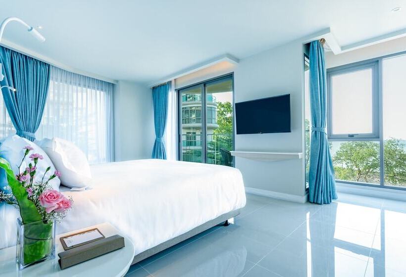 اتاق لوکس با چشم‌انداز دریا, Centara Sonrisa Residences & Suites Sriracha