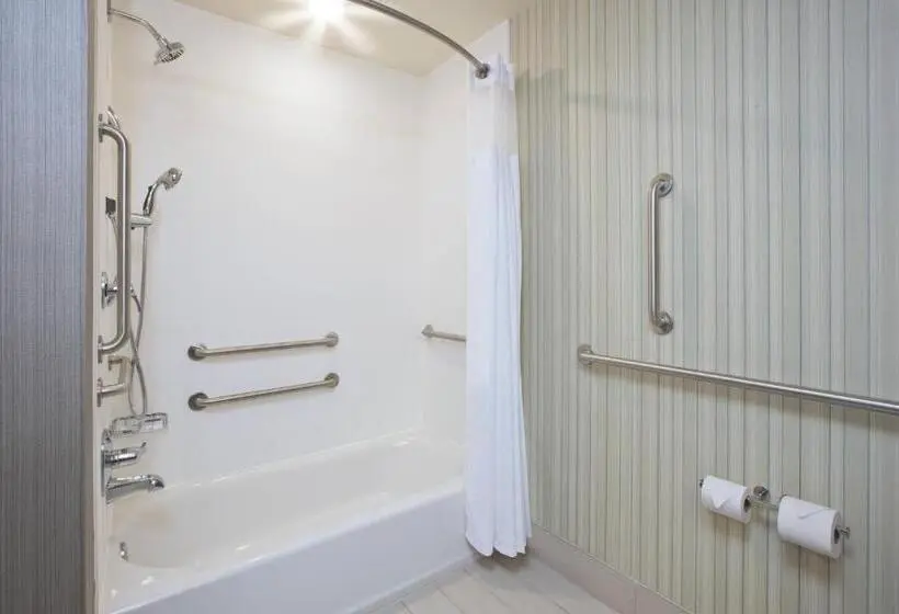 身障者適用スタンダードルーム, Courtyard By Marriott St. Joseph Benton Harbor