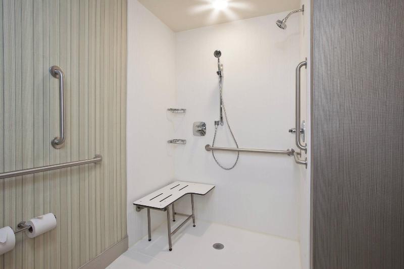 غرفة قياسية سرير كينج, Courtyard By Marriott St. Joseph Benton Harbor