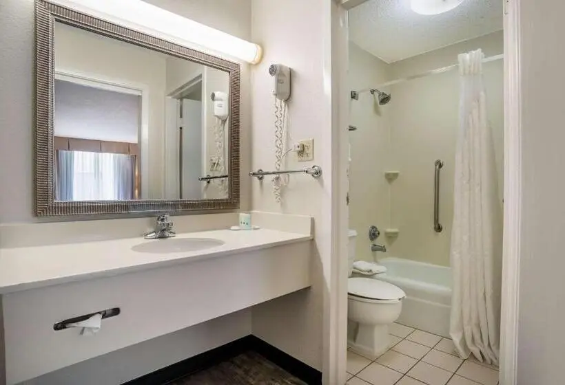 スタンダードルーム, Quality Inn Baton Rouge East I12