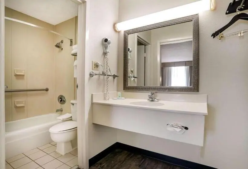 身障者適用スタンダードルーム, Quality Inn Baton Rouge East I12