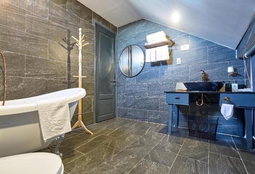 سوییت با چشمانداز استخر, Sea’lavie Boutique Resort & Spa