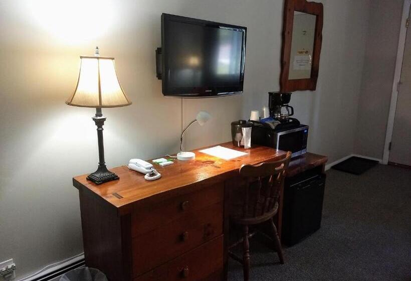 スタンダードルーム, The Lodge At West River