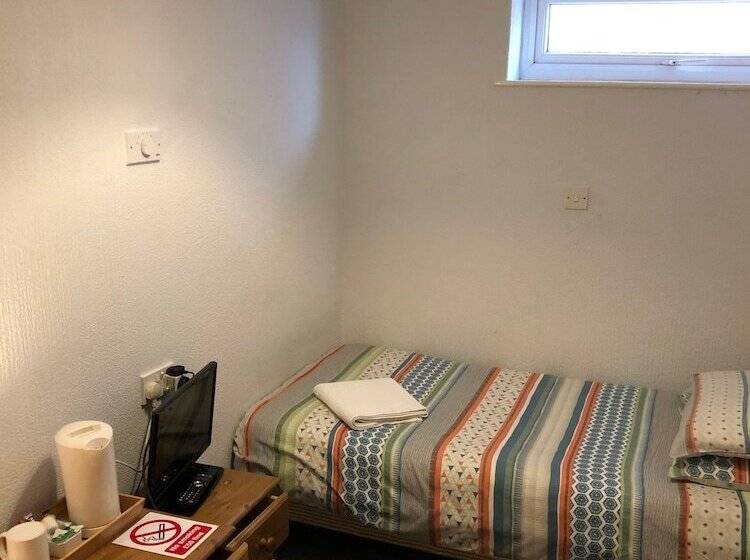 Номер Стандарт Индивидуальный Совместная Ванная, The Pheasant Inn