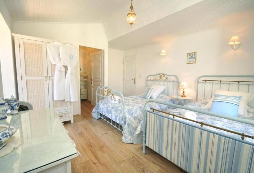 Номер Стандарт с Балконом, 52 Eymet