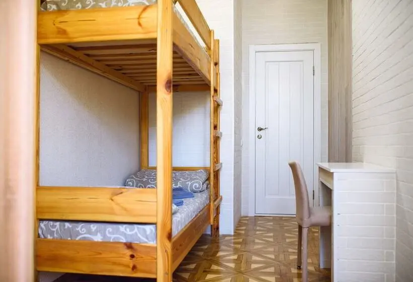اتاق اکونومی با حمام مشترک, Cossacks Hostel