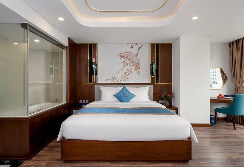 اتاق اجرایی با تخت بزرگ, Cn Palace Boutique Hotel & Spa