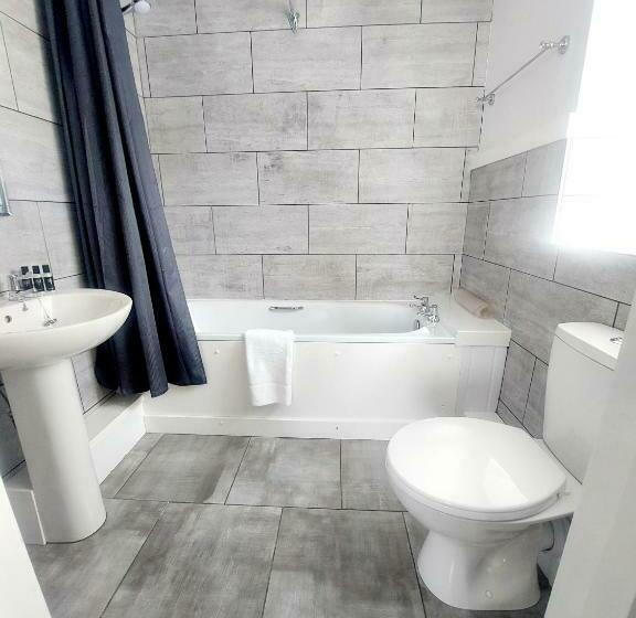 חדר סטנדרט, The Black Lion Royal