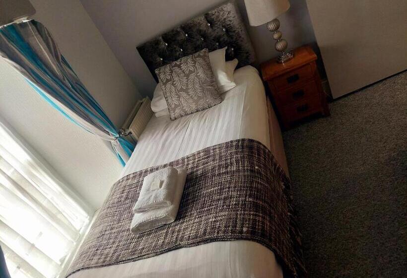 חדר סטנדרט יחיד, The Black Lion Royal