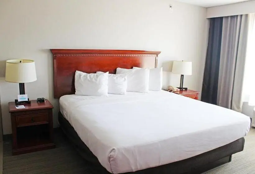 デラックススイート, Independence Stay Hotel & Suites