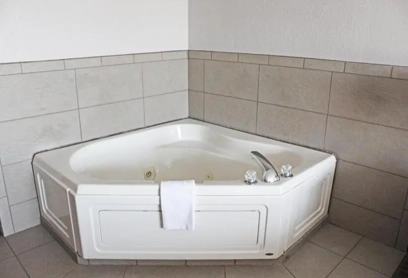 デラックススイート, Independence Stay Hotel & Suites
