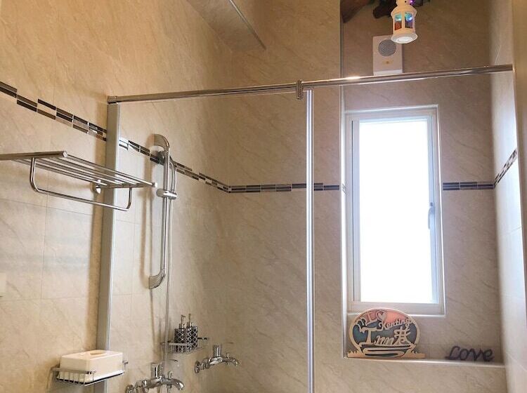 اتاق استاندارد چهار تخته, Inn Siang B&b