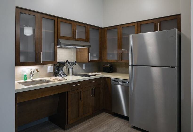 סוויטה, Staybridge Suites Phoenix – Biltmore Area, An Ihg