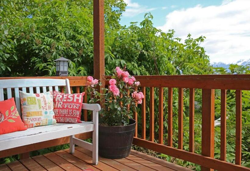 جناح سرير كينج, The Lighthouse