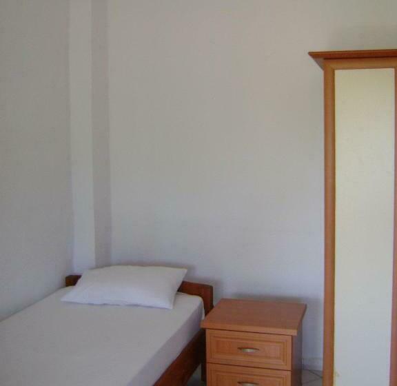 Habitació Triple Estàndard, Cesur Pansiyon