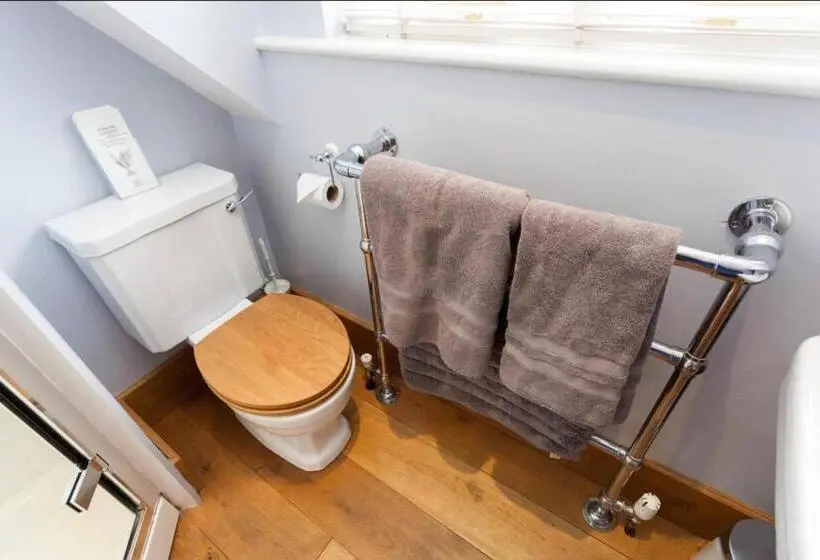 キングサイズベッドのスタンダードルーム, Hanger Down House Bed And Breakfast